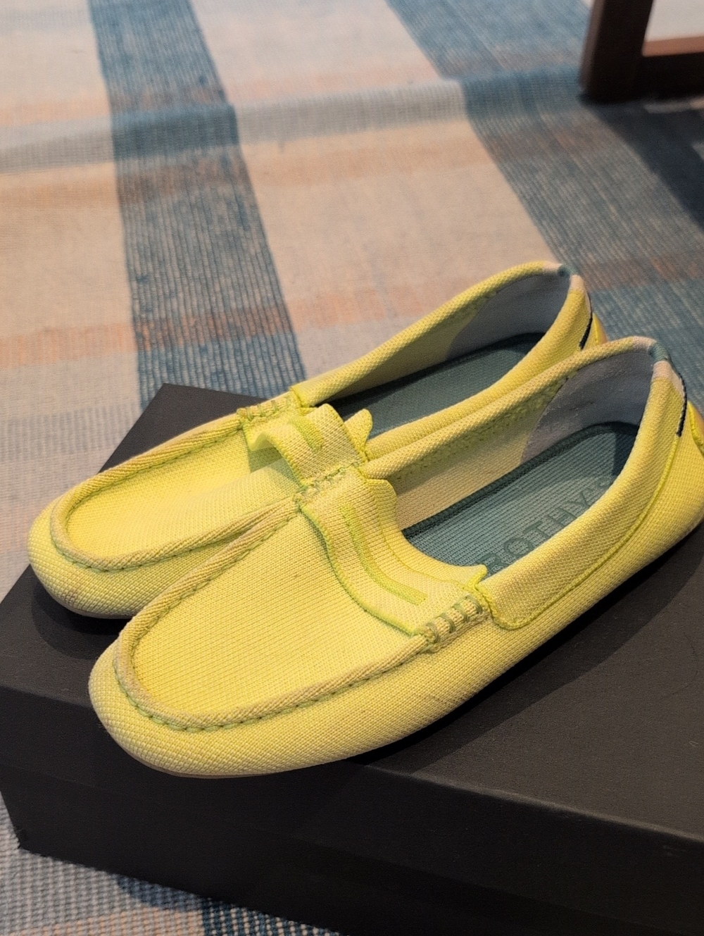Women's Slip-On Canvas Loafers in Neon Yellow